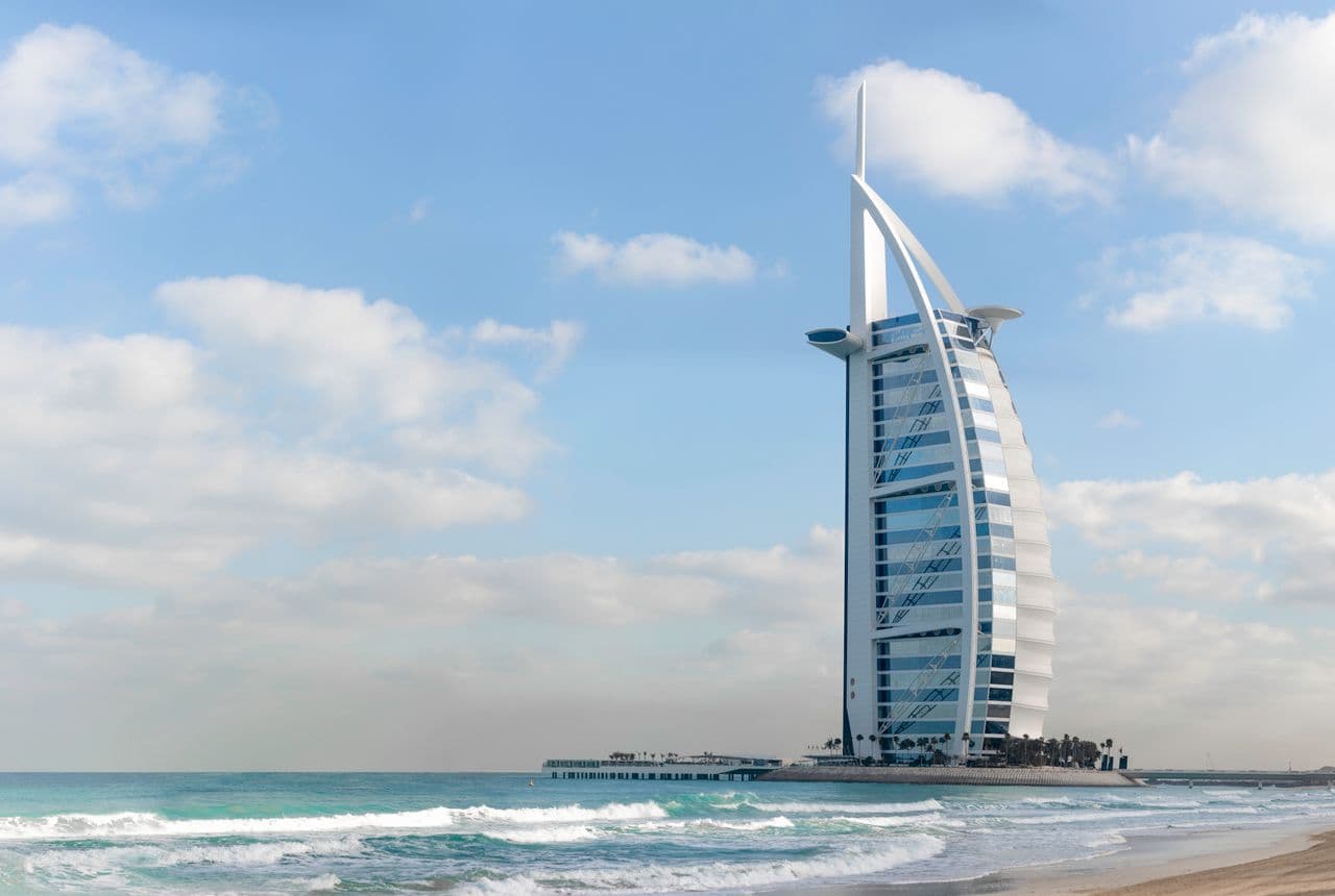 Best Beaches in Dubai: Free Public Sands vs Beach Clubs (Local's Guide)
