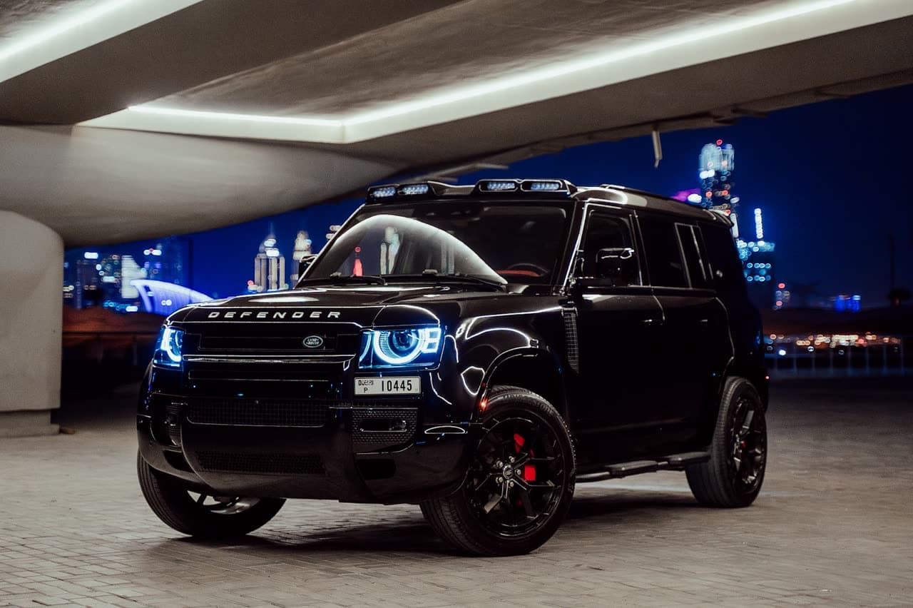 Rent a 2023 Land Rover Defender in Dubai — The rugged icon, reborn.